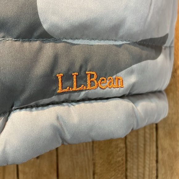 L.L. Bean - Reversible Puffer Vest - Size 6-12 months - Orange and Grey Camo - Picture 3 of 10